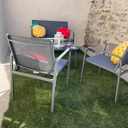 Charmante Maison Climatisee Avec Piscine Au Calme A 펜션