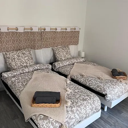 Charmante Maison Climatisee Avec Piscine Au Calme A Semesterbostad Carcassonne