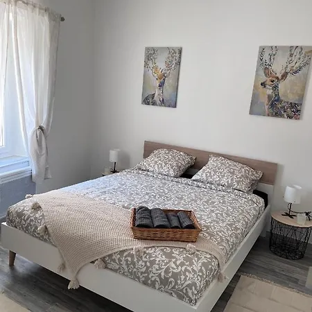 Charmante Maison Climatisee Avec Piscine Au Calme A