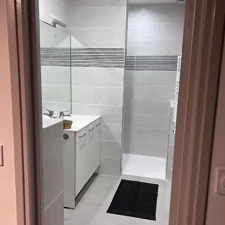 Charmante Maison Climatisee Avec Piscine Au Calme A Semesterbostad Carcassonne