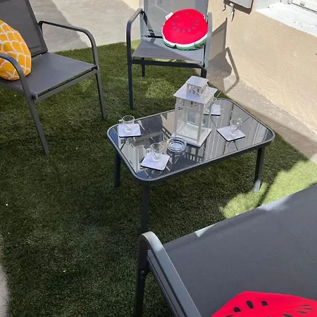 Charmante Maison Climatisee Avec Piscine Au Calme A Semesterbostad *