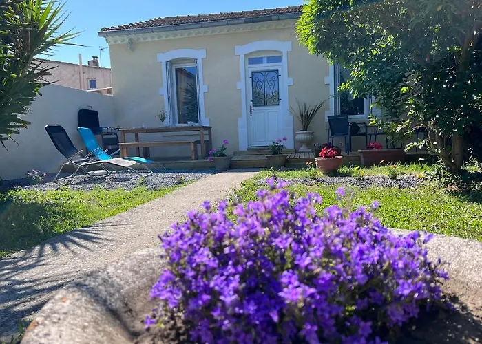 Charmante Maison Climatisee Avec Piscine Au Calme A *