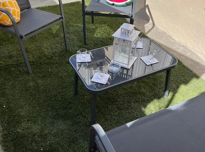 Charmante Maison Climatisee Avec Piscine Au Calme A 펜션 *