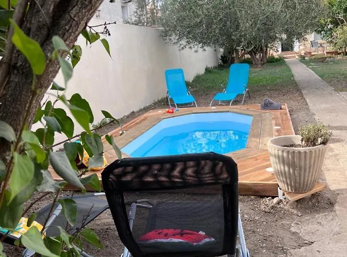 Charmante Maison Climatisee Avec Piscine Au Calme A 펜션 카르카손
