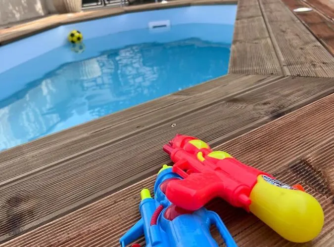 펜션 Charmante Maison Climatisee Avec Piscine Au Calme A